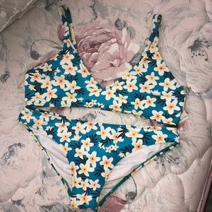 Cupshe bikini set